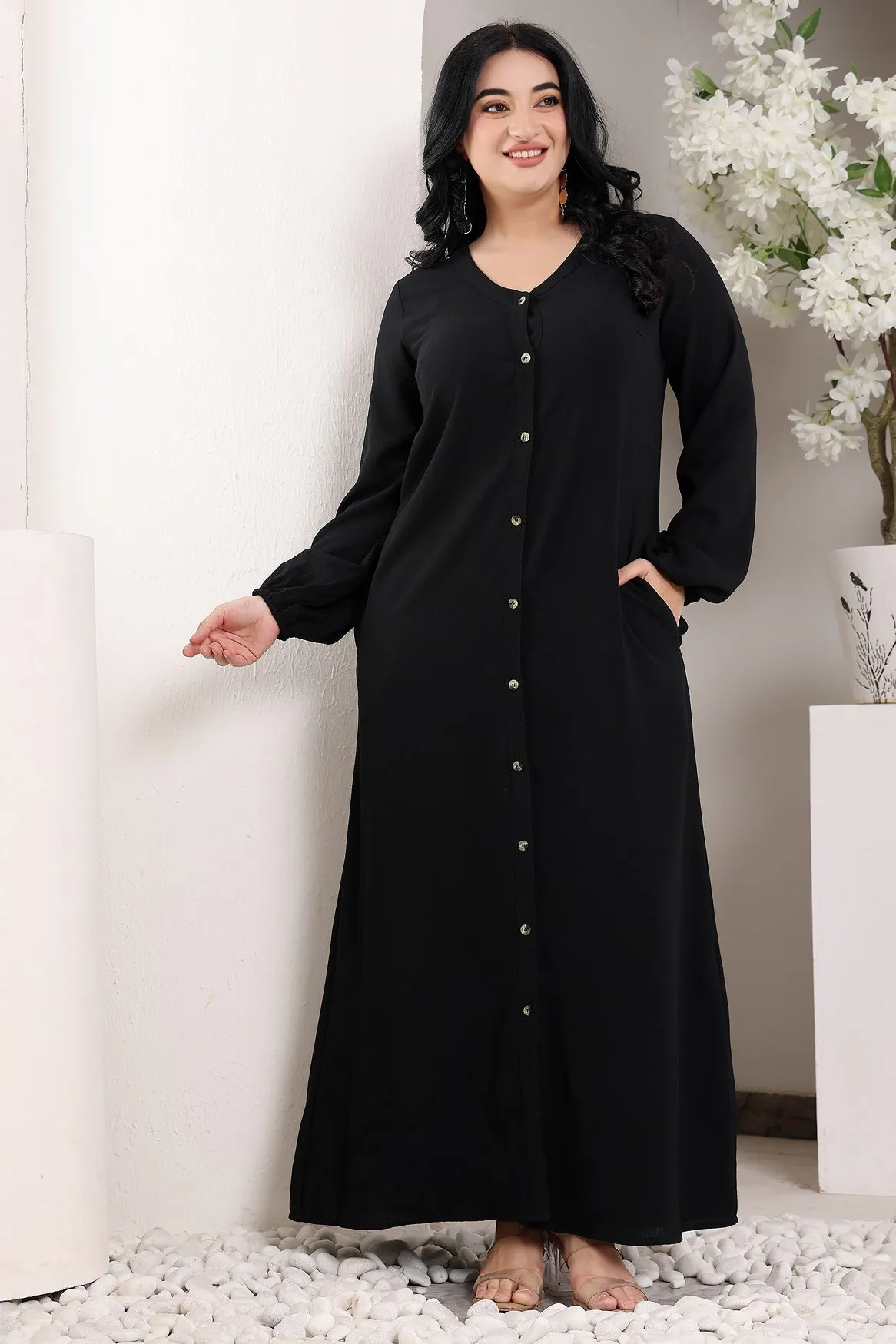 Black Solid Buttoned Maxi Dress with Long Sleeves