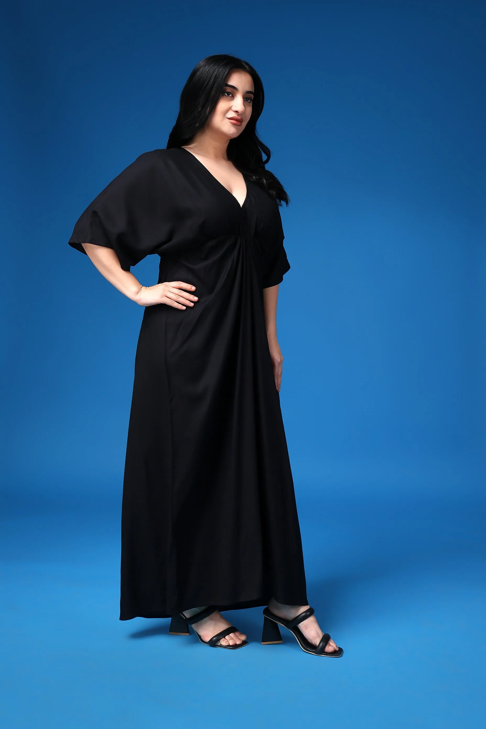 Black Solid Gathered Maxi Dresss