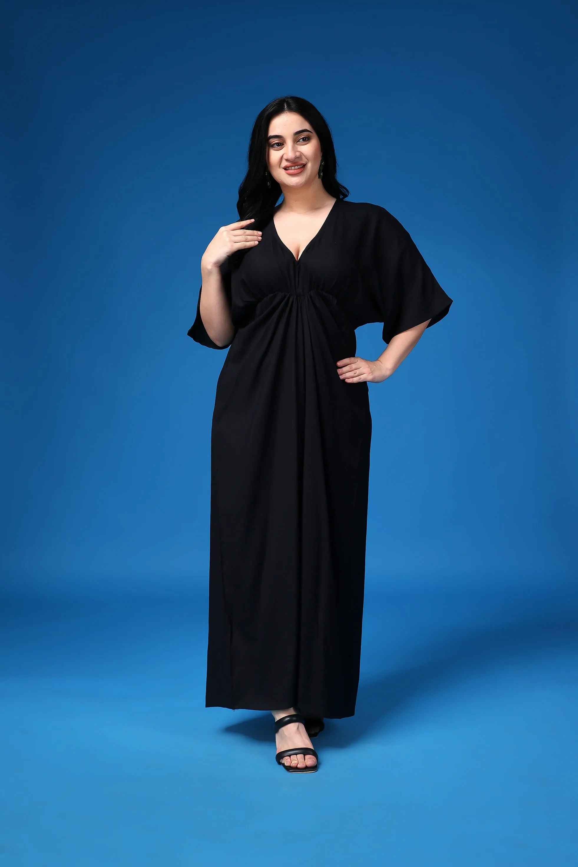 Black Solid Gathered Maxi Dresss