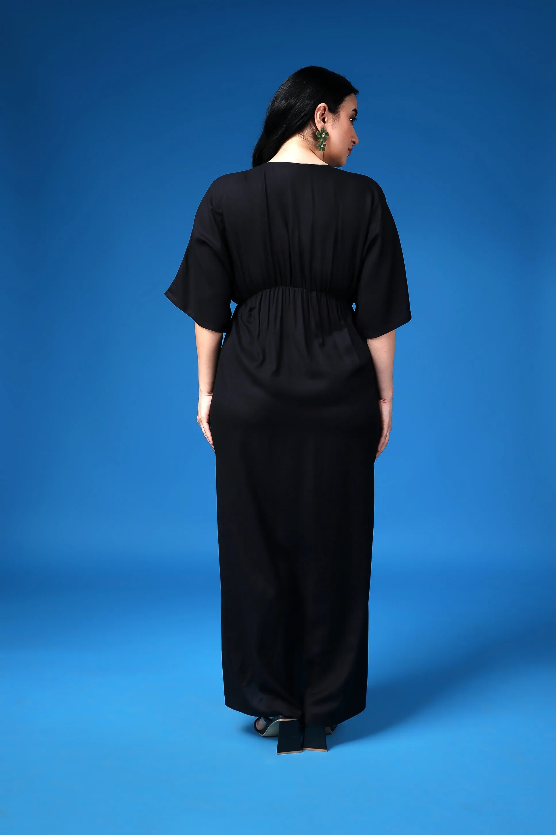 Black Solid Gathered Maxi Dresss