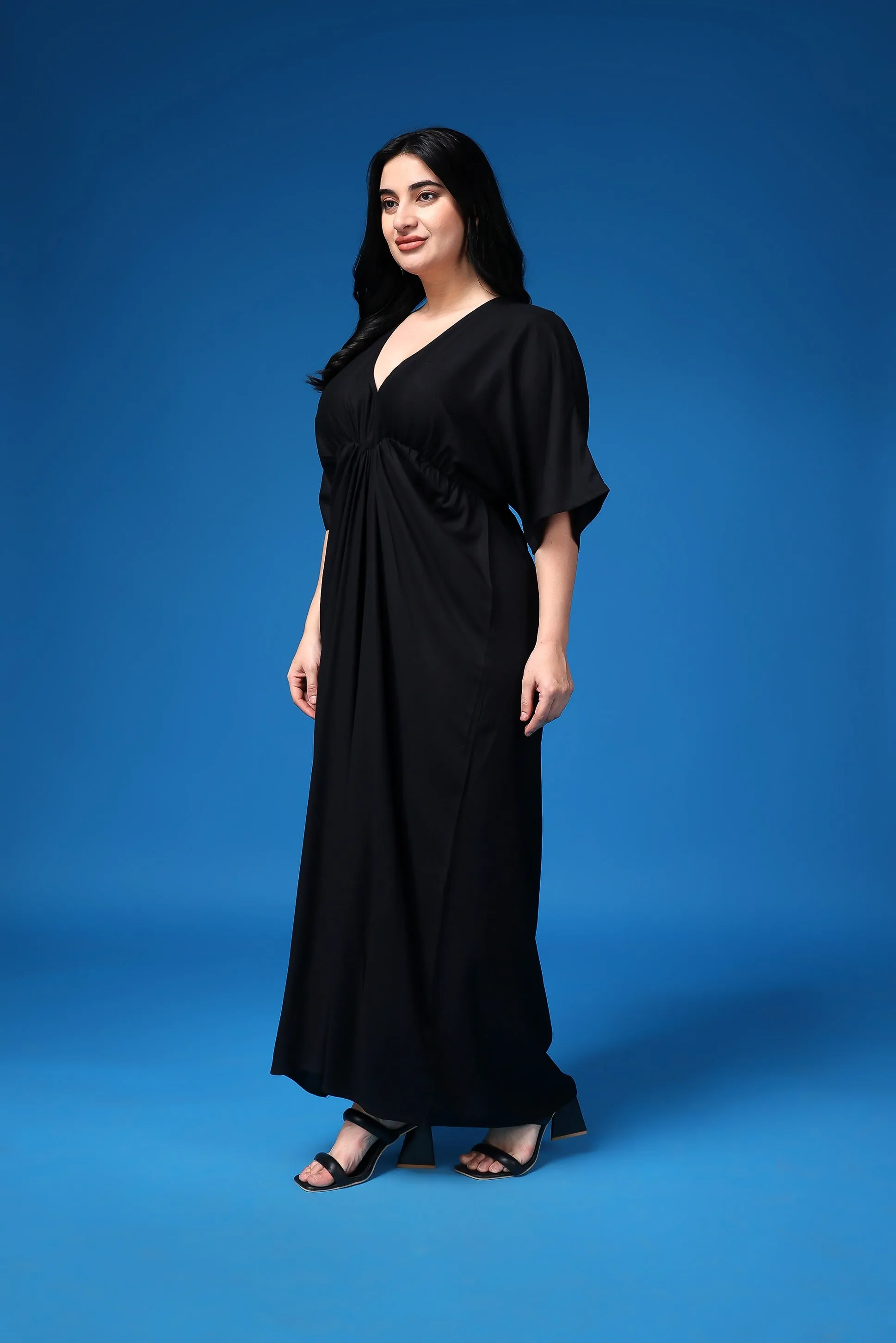 Black Solid Gathered Maxi Dresss