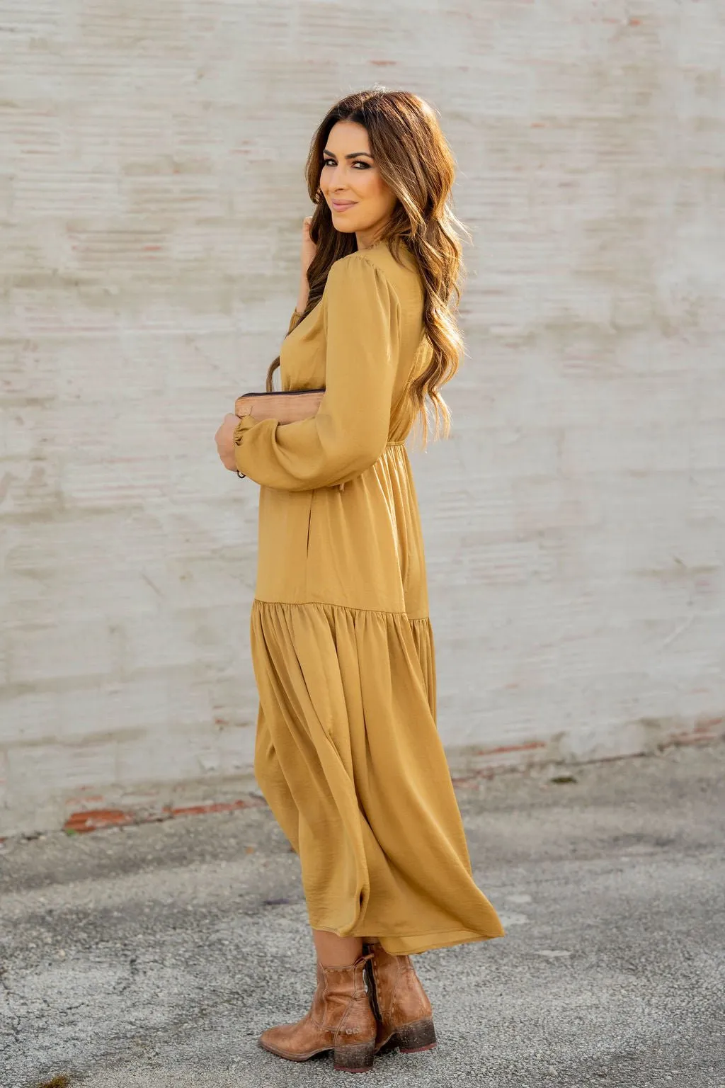 Elegant Tiered Long Sleeve Maxi Dress