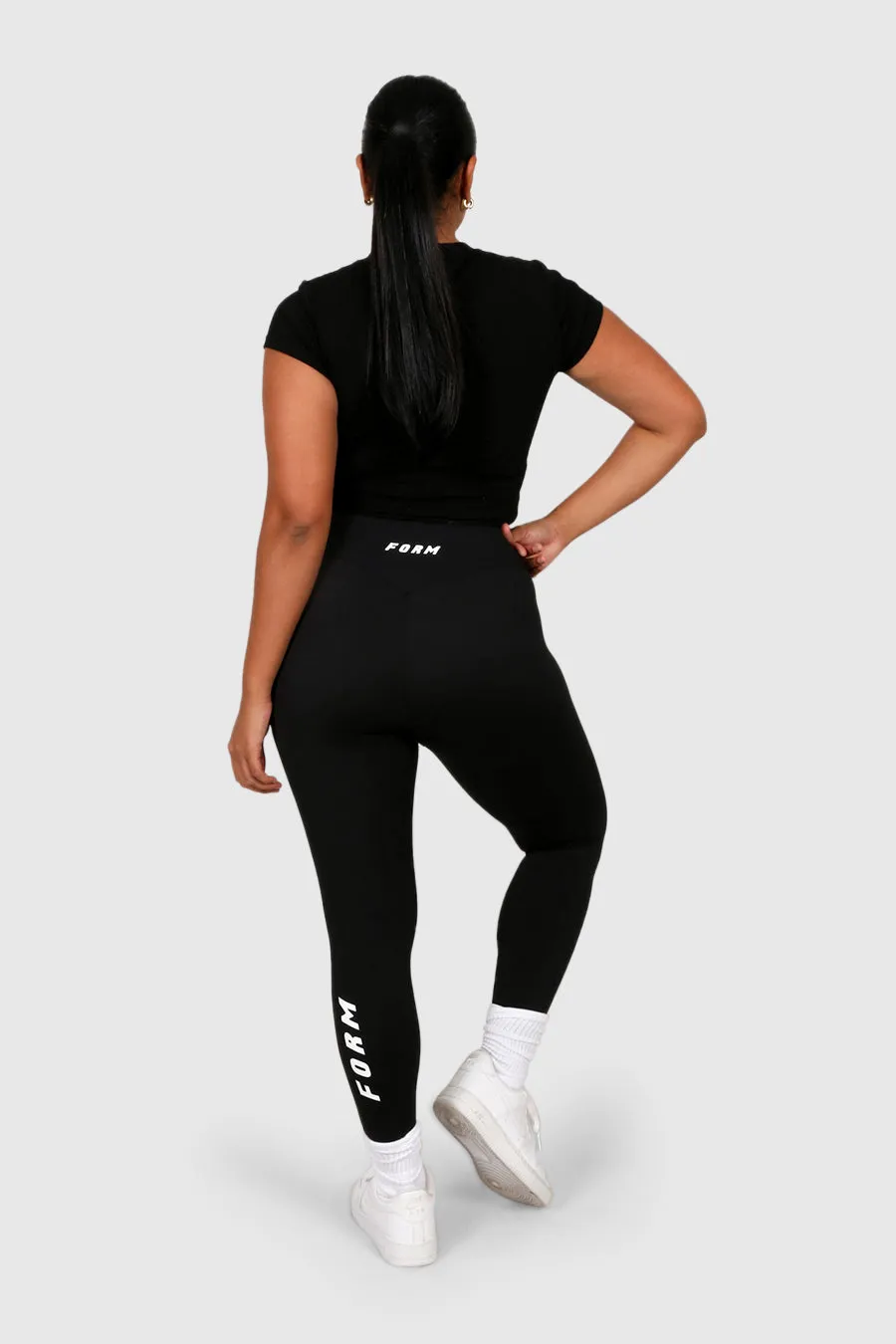 FORM BASE TIGHT 7/8 BLACK