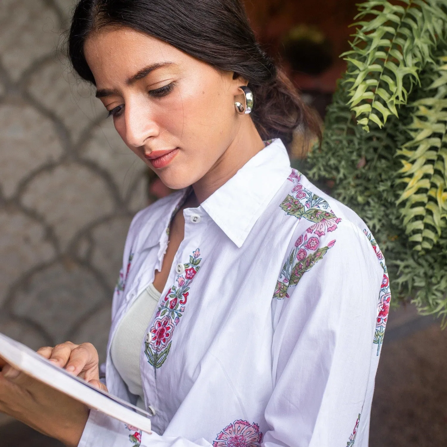 Guldasta White Cypress Poppy Shirt