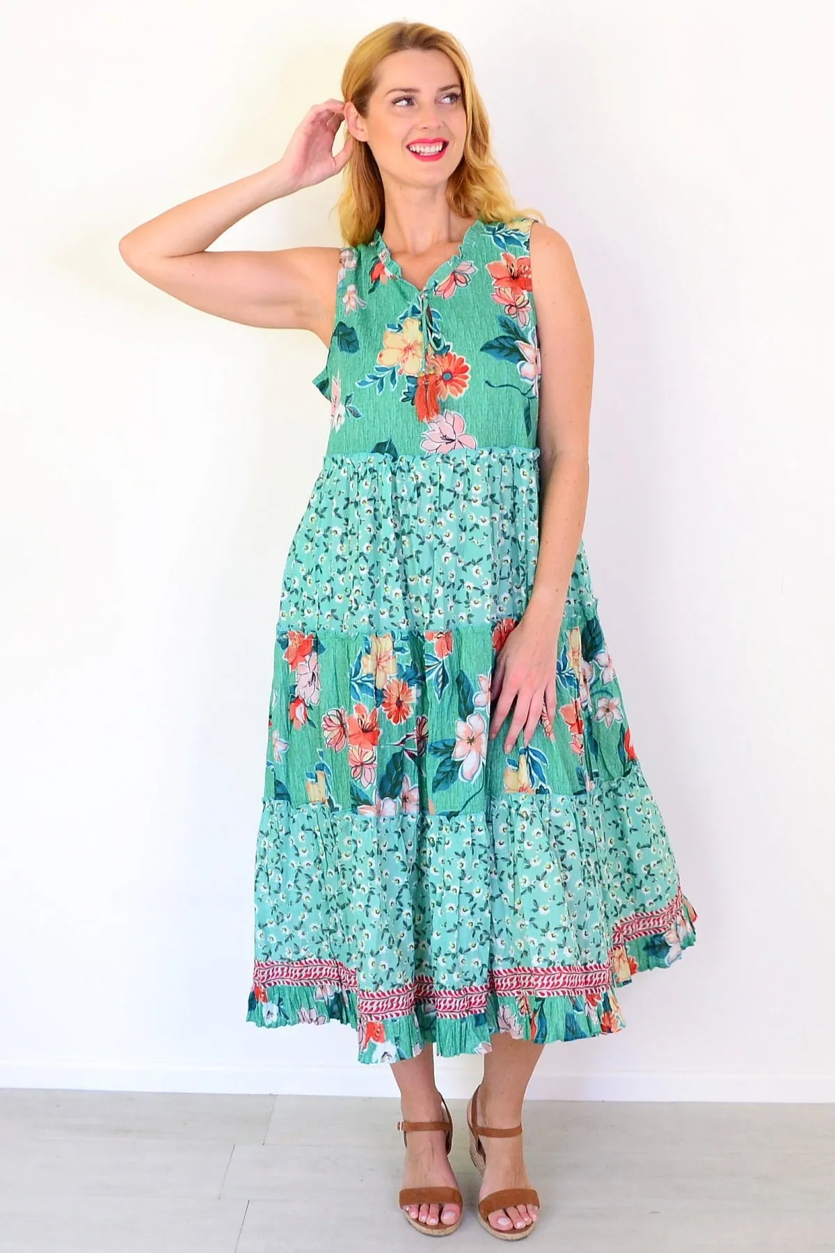 Sleeveless Kaleici Floral Dress