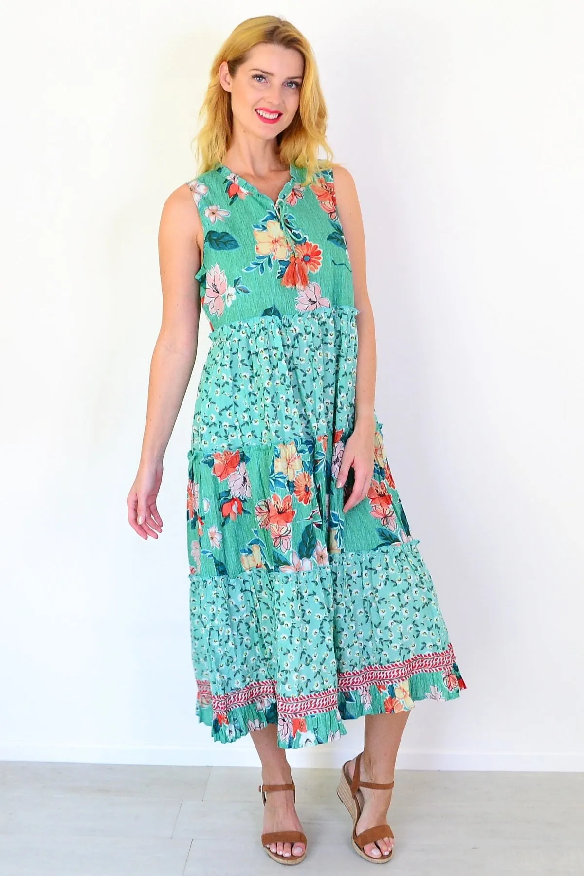 Sleeveless Kaleici Floral Dress